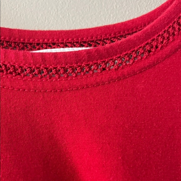 Fashion Bug Red Short Sleeve Women's Tee - Picture 2 of 5